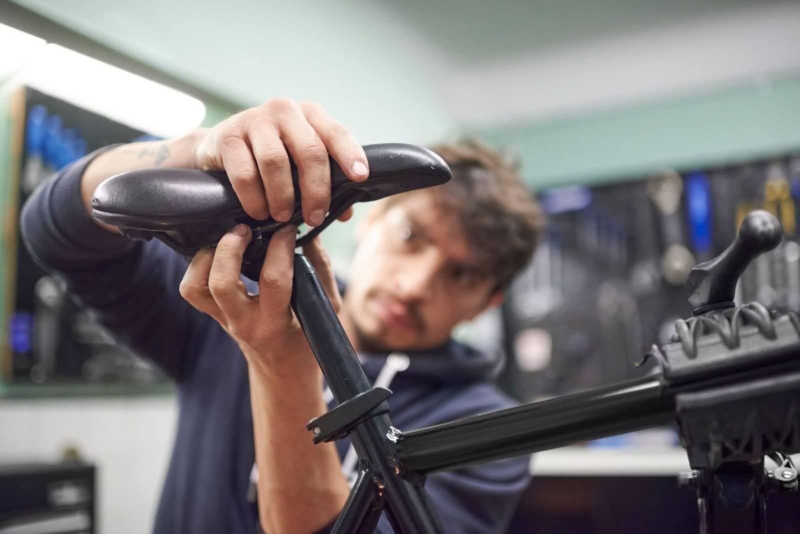Perfect saddle height: How to adjust your bike like a pro