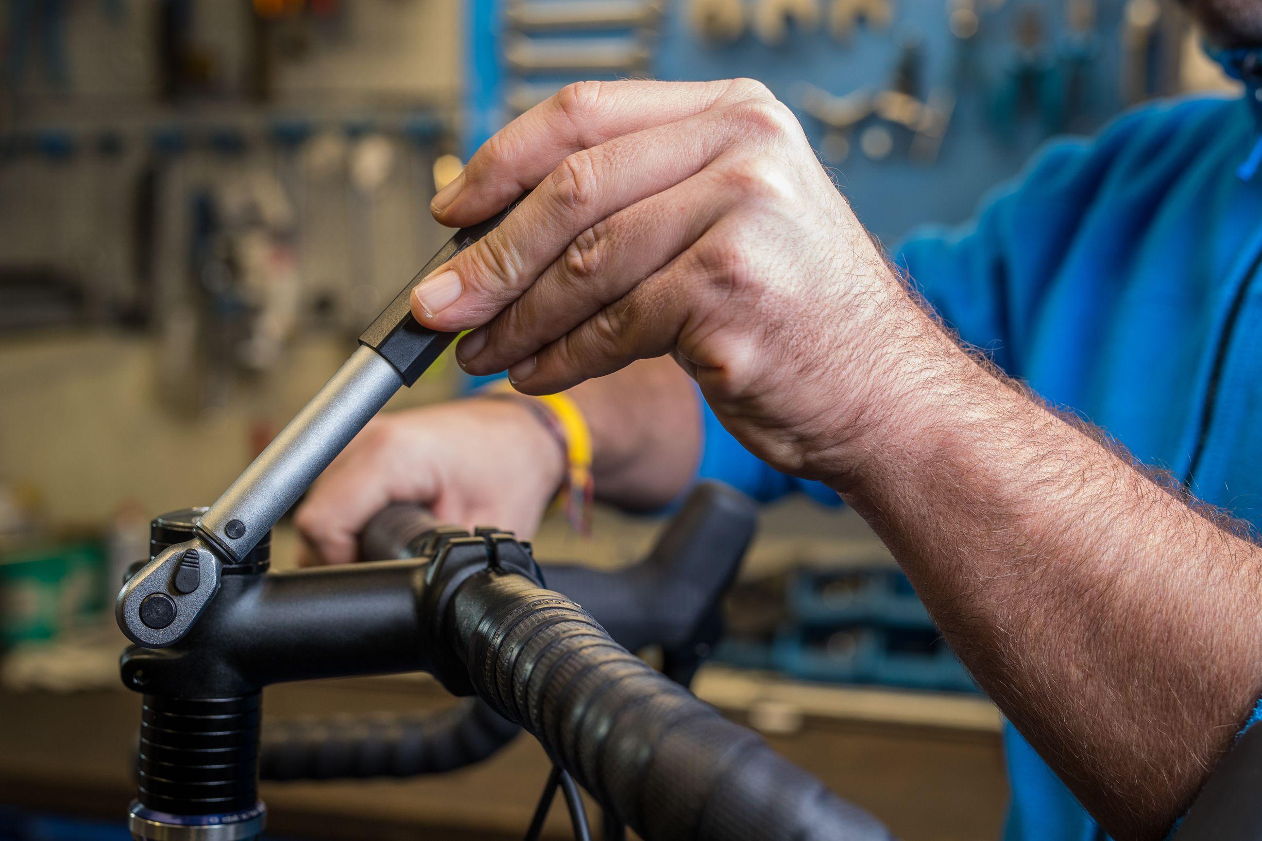 How to use a bike torque wrench safely