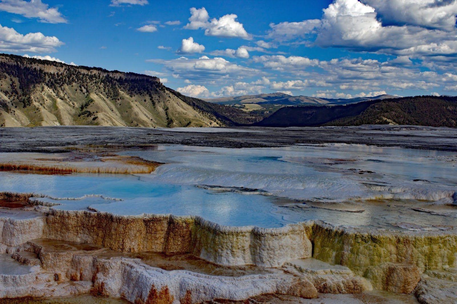 Mammoth Hot Springs in Yellowstone NP.jpg