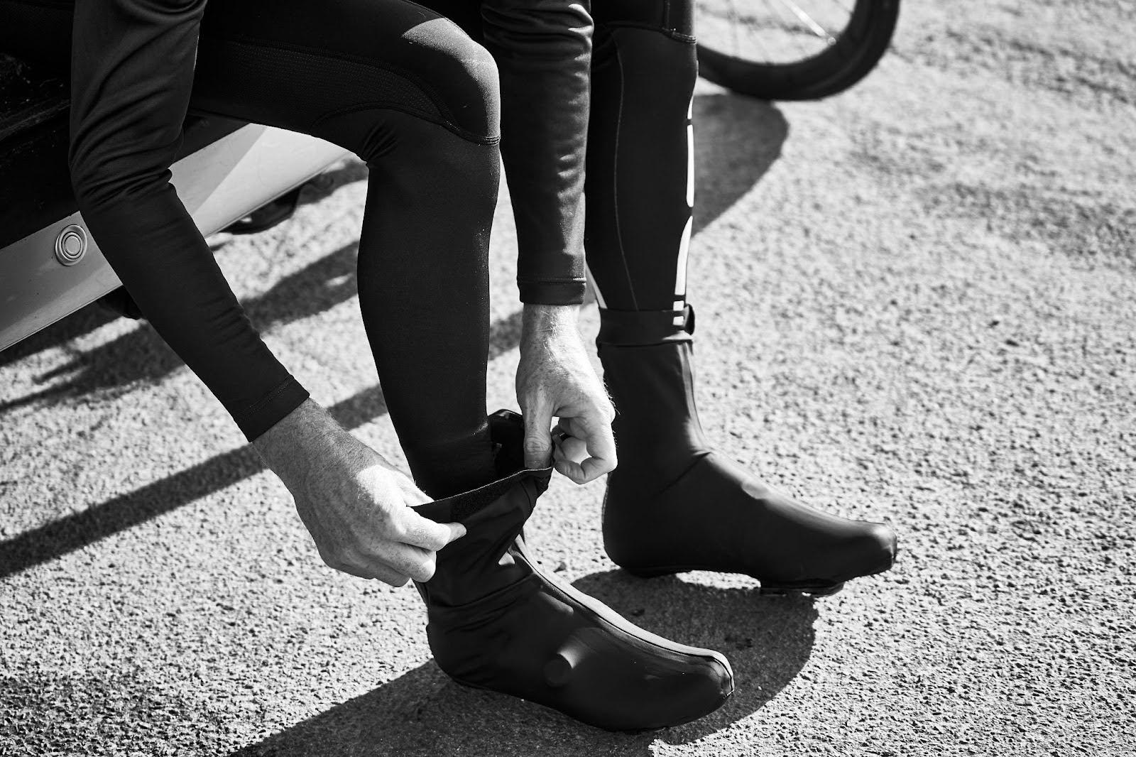 Cycling shoe covers for winter riding