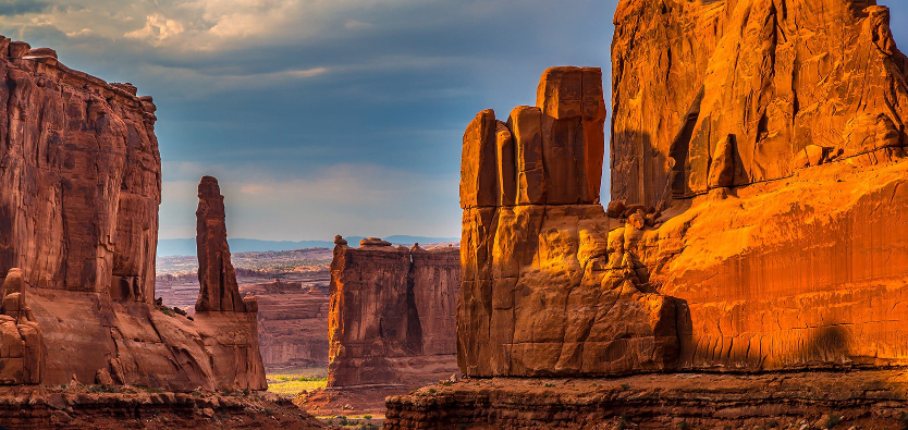 ARCHES NATIONAL PARK - CYCLE THROUGH AN OTHERWORLDLY HOME OF GIANTS