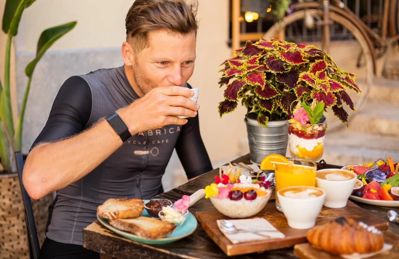 THE COOLEST CYCLING CAFÉS IN EUROPE: GUIDE TO COFFEE & CYCLING CULTURE
