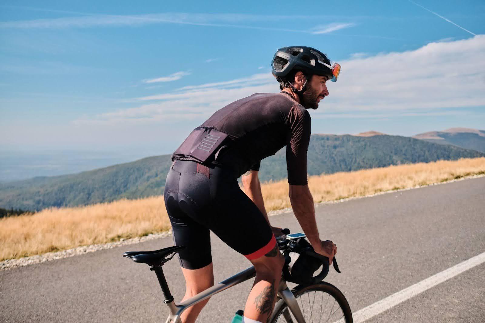 cycling men short.jpg