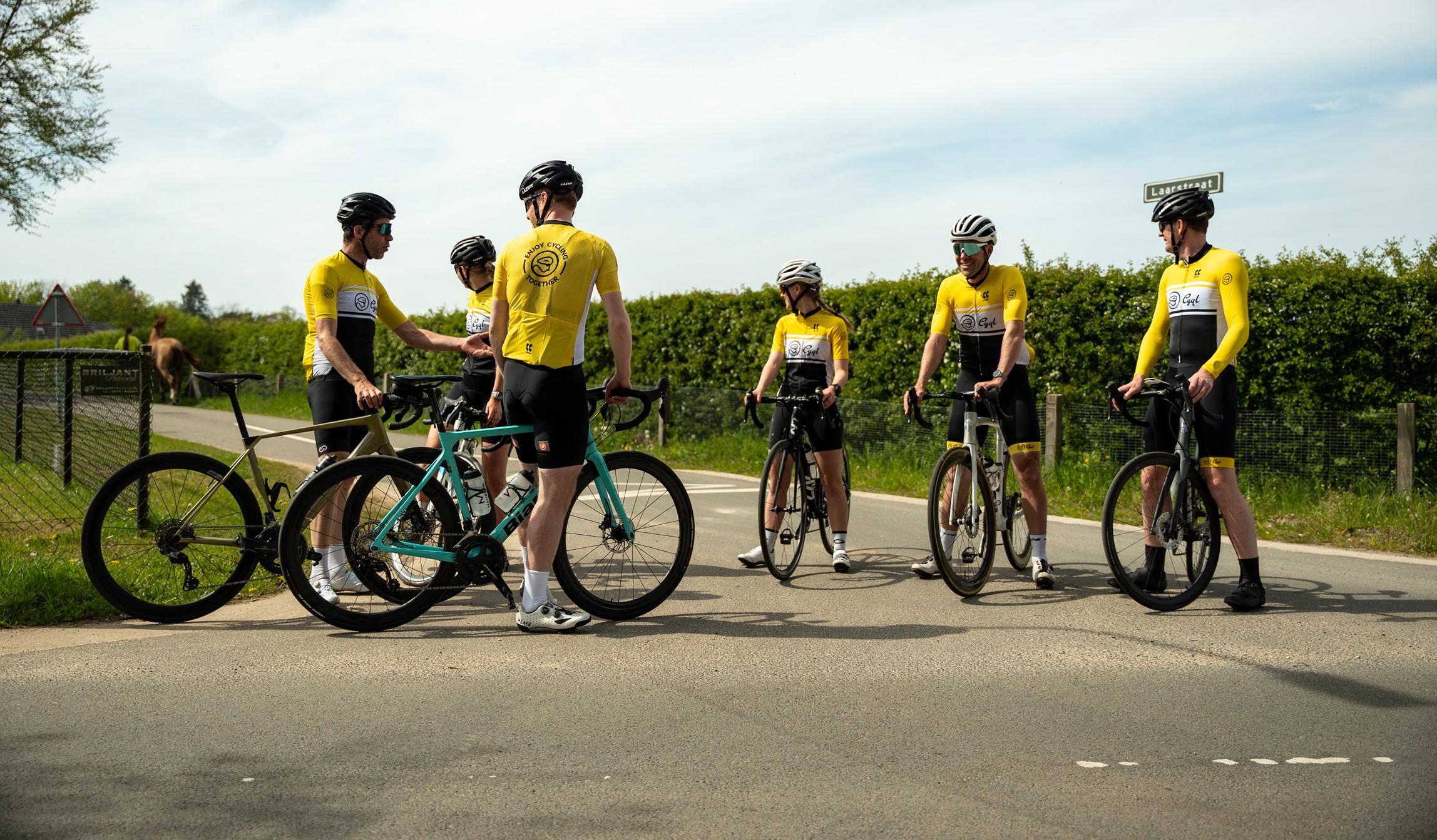 From Solo to Squad: How to Organize Indoor Group Rides With Rouvy and Cyql