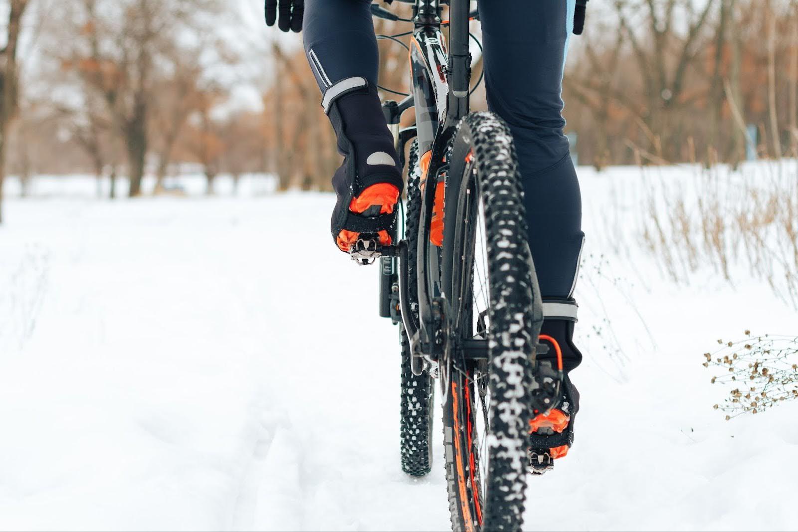 Cycling winter clothes: what to wear when riding in winter