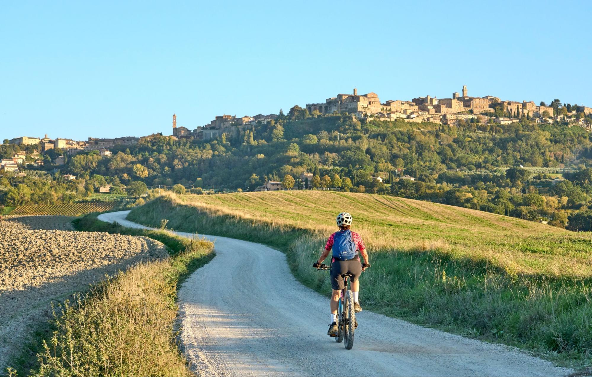 Cycling in Tuscany: the best routes to ride