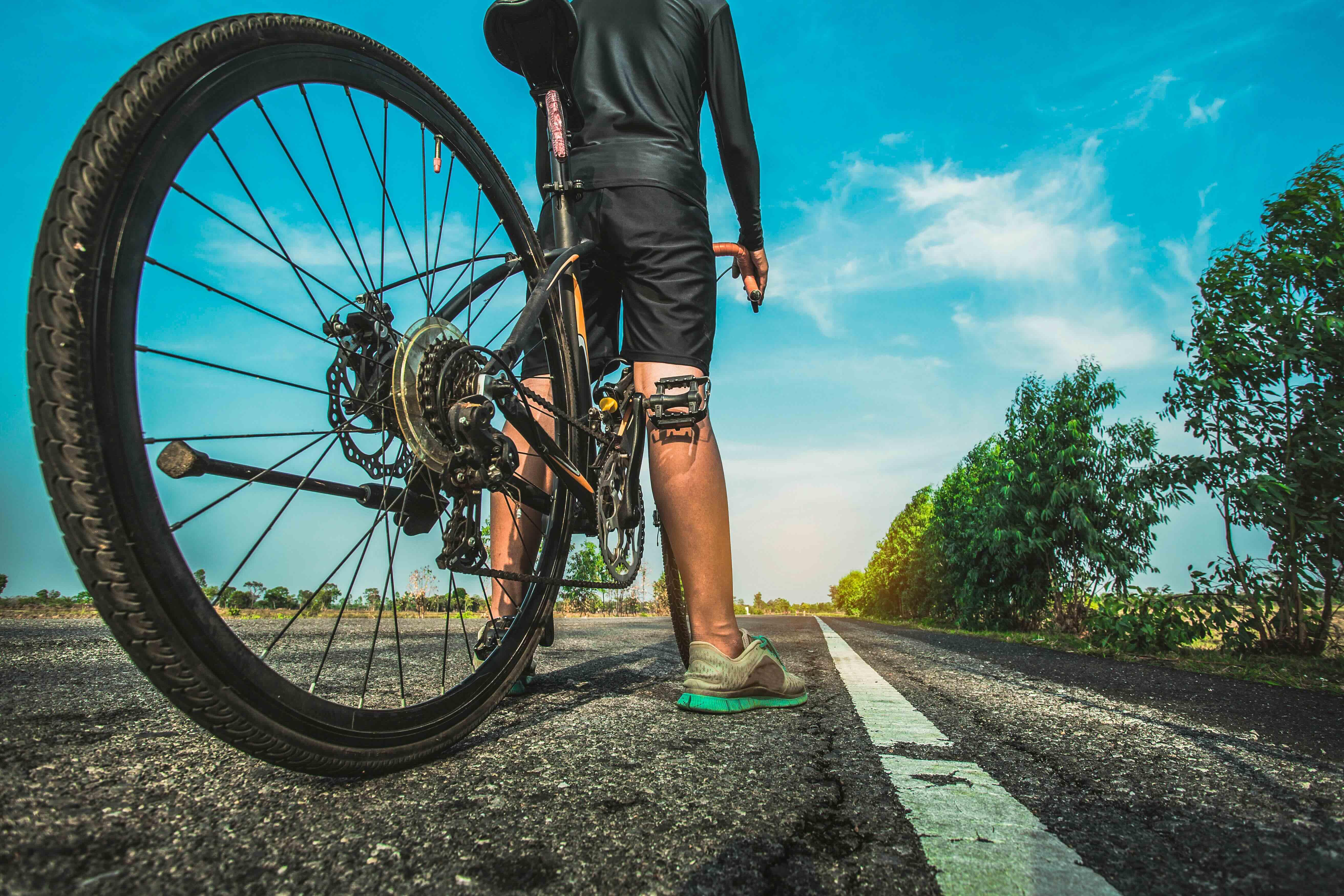 Rider height and cycling inseam compared when choosing a bike frame size
