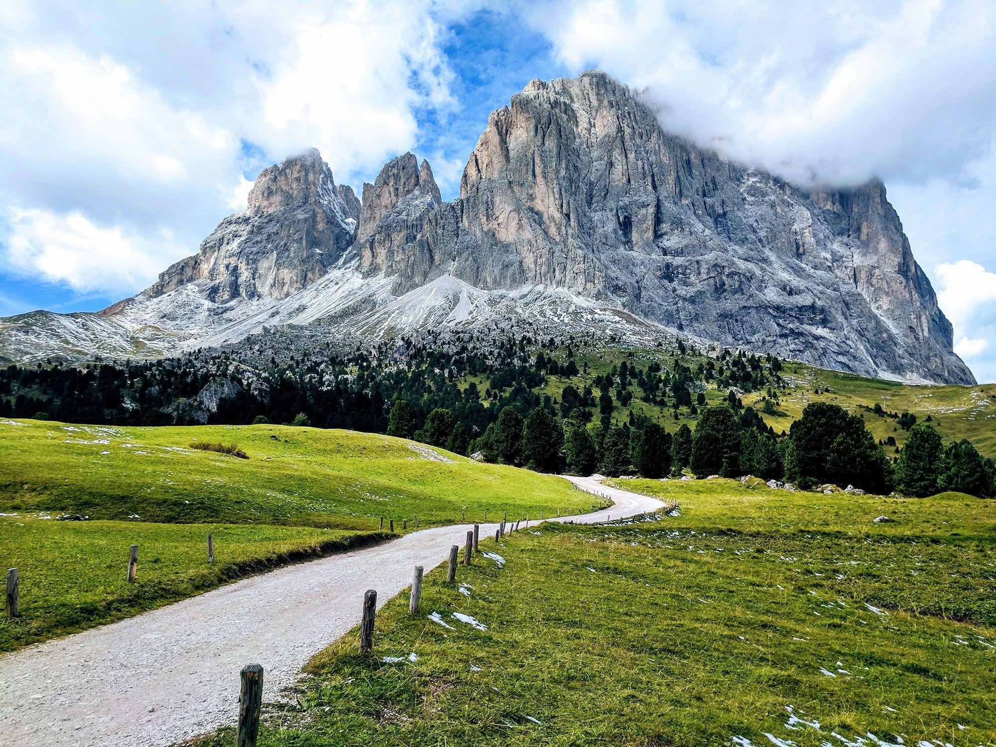 Sellaronda-loop-Italy-on-ROUVY.jpg