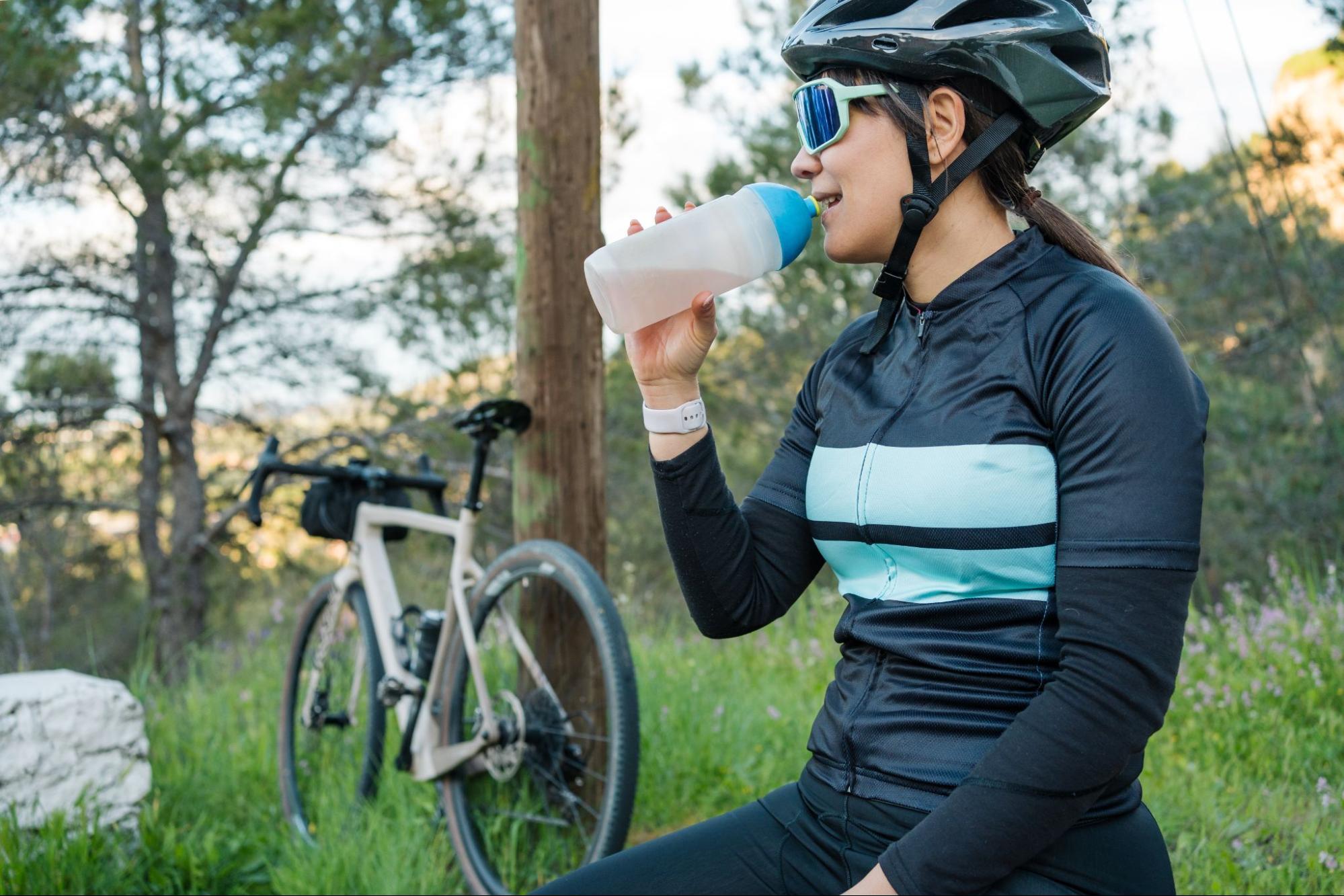 How to prevent a dehydration headache while cycling