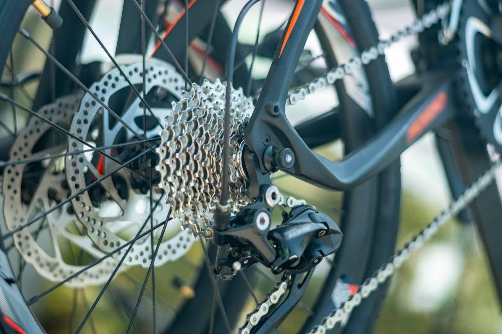 Mechanical vs electronic groupsets: an in-depth guide