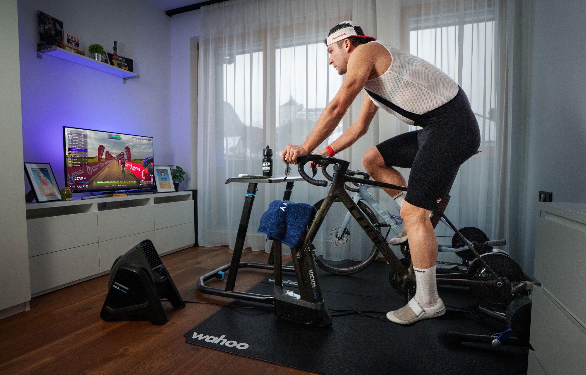 Frederic Funk training on ROUVY during an indoor cycling session