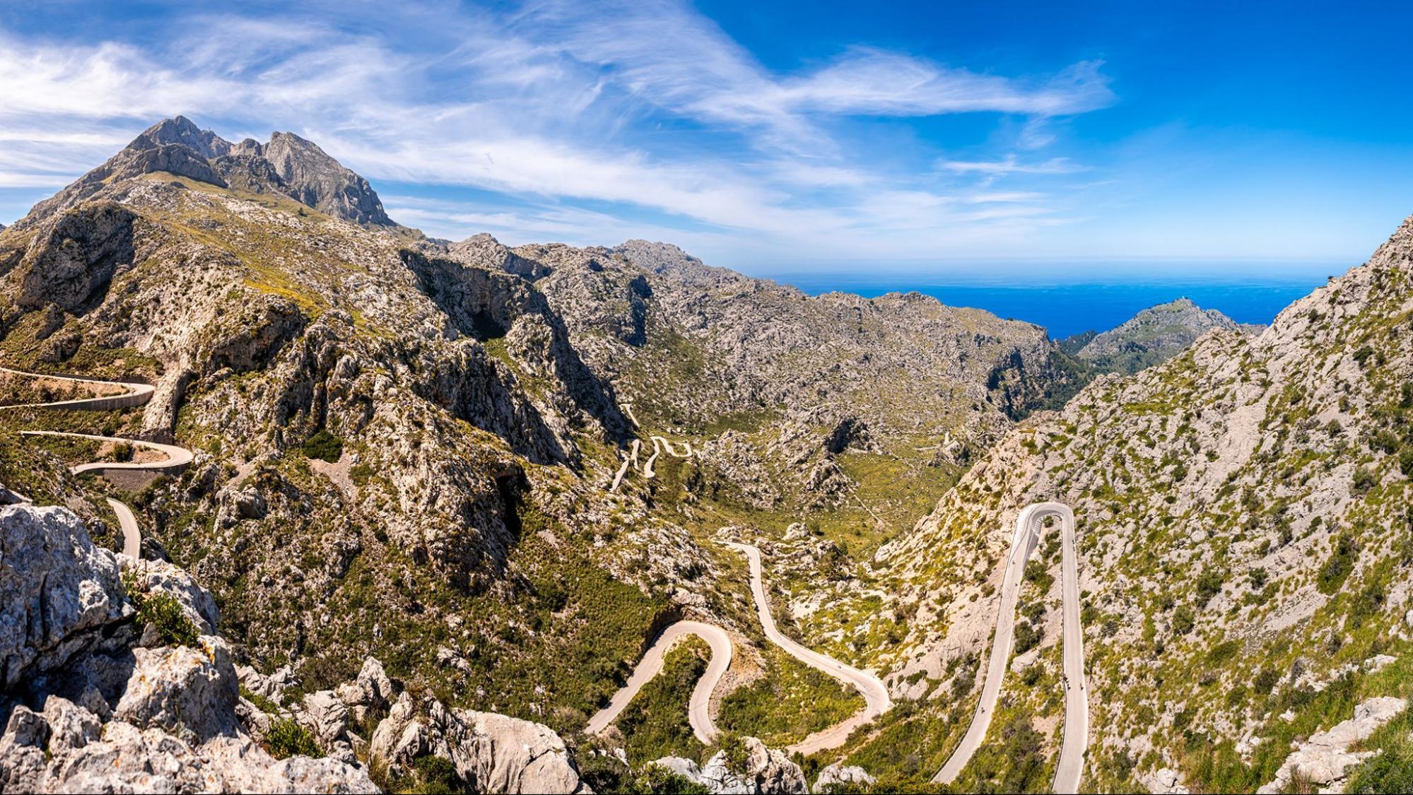 The switchbacks of the Serra de Tramuntana mountains provide the more serious riding option.