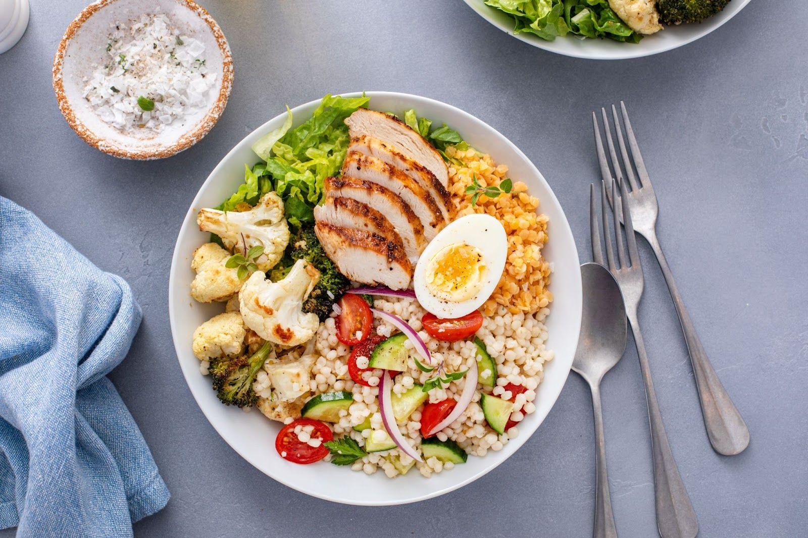 vegetable salad with chicken.jpg