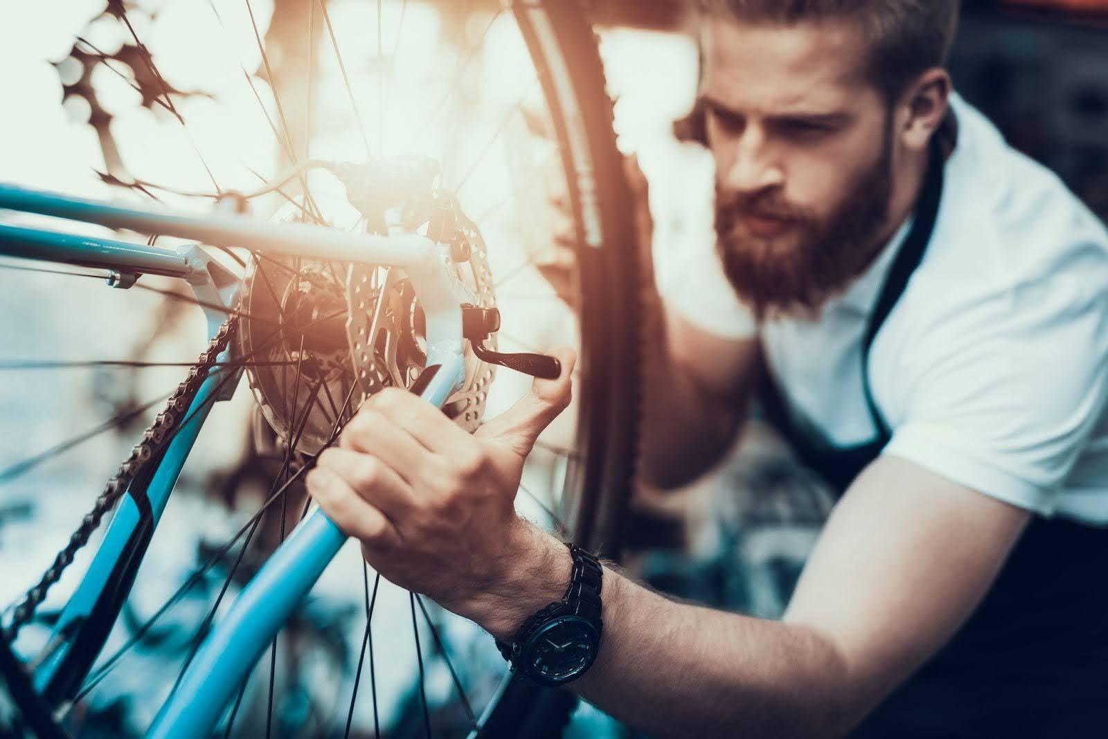 THE BIKE-MAINTENANCE CHECKLIST: KEEP YOUR BICYCLE IN TOP CONDITION